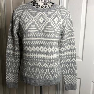 Cupcakes & Cashmere Aztec Print Soft Long Sleeve Sweater S